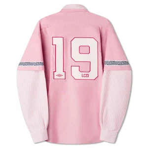 Areena Design <p><strong>LC23 x UMBRO Pink Double Shirt</strong> brings football-inspired style into match days, casual outfits, travel and gifting. Pair it with shorts, denim, cargos, track pants or a light overshirt for an easy supporter look.</p> LC23 x UMBRO Pink Double Shirt <p><strong>LC23 x UMBRO Pink Double Shirt</strong> brings football-inspired style into match days, casual outfits, travel and gifting. Pair it with shorts, denim, cargos, track pants or a light overshirt for an easy supporter look.</p>