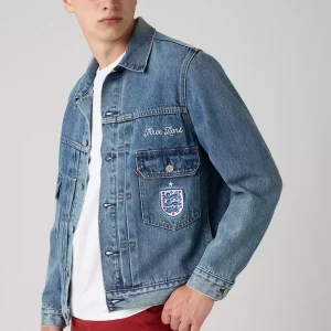 Areena Design <p><strong>Levi’s England Football Jacket</strong> brings football-inspired style into match days, casual outfits, travel and gifting. Pair it with denim, cargos, joggers, track pants or clean sneakers for an easy supporter look.</p> Levi’s England Football Jacket <p><strong>Levi’s England Football Jacket</strong> brings football-inspired style into match days, casual outfits, travel and gifting. Pair it with denim, cargos, joggers, track pants or clean sneakers for an easy supporter look.</p>