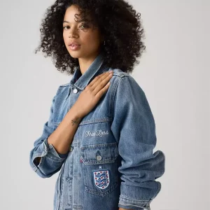 Areena Design <p><strong>Levi’s England Football Jacket</strong> brings football-inspired style into match days, casual outfits, travel and gifting. Pair it with denim, cargos, joggers, track pants or clean sneakers for an easy supporter look.</p> Levi’s England Football Jacket <p><strong>Levi’s England Football Jacket</strong> brings football-inspired style into match days, casual outfits, travel and gifting. Pair it with denim, cargos, joggers, track pants or clean sneakers for an easy supporter look.</p>