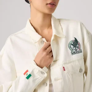Areena Design <p><strong>Levi’s Mexico Football Denim Jacket</strong> brings football-inspired style into match days, casual outfits, travel and gifting. Pair it with denim, cargos, joggers, track pants or clean sneakers for an easy supporter look.</p> Levi’s Mexico Football Denim Jacket <p><strong>Levi’s Mexico Football Denim Jacket</strong> brings football-inspired style into match days, casual outfits, travel and gifting. Pair it with denim, cargos, joggers, track pants or clean sneakers for an easy supporter look.</p>