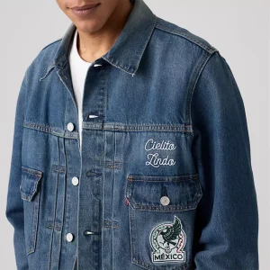 Areena Design <p><strong>Levi’s Mexico Football Jacket</strong> brings football-inspired style into match days, casual outfits, travel and gifting. Pair it with denim, cargos, joggers, track pants or clean sneakers for an easy supporter look.</p> Levi’s Mexico Football Jacket <p><strong>Levi’s Mexico Football Jacket</strong> brings football-inspired style into match days, casual outfits, travel and gifting. Pair it with denim, cargos, joggers, track pants or clean sneakers for an easy supporter look.</p>