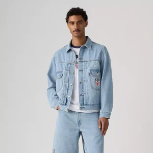 Areena Design <p>Levi's US Soccer Medium Wash Denim Jacket delivers sporty outerwear style with easy streetwear versatility, inspired by U.S. Soccer supporter culture. A versatile denim jacket for match days, streetwear looks, travel and everyday casual wear.</p> Levi's US Soccer Medium Wash Denim Jacket <p>Levi's US Soccer Medium Wash Denim Jacket delivers sporty outerwear style with easy streetwear versatility, inspired by U.S. Soccer supporter culture. A versatile denim jacket for match days, streetwear looks, travel and everyday casual wear.</p>