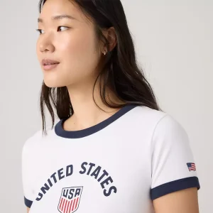 Areena Design <p>Levi's US Soccer Mini Ringer Tee delivers graphic fan style with easy everyday wearability, inspired by U.S. Soccer supporter culture. A versatile tee for match days, streetwear looks, travel and everyday casual wear.</p> Levi's US Soccer Mini Ringer Tee <p>Levi's US Soccer Mini Ringer Tee delivers graphic fan style with easy everyday wearability, inspired by U.S. Soccer supporter culture. A versatile tee for match days, streetwear looks, travel and everyday casual wear.</p>