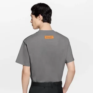 Areena Design <p>Louis Vuitton Embossed LV T-Shirt brings a clean casual look with easy everyday styling, comfortable layering, and versatile outfit appeal for streetwear, travel, gifting, or relaxed wear.</p> Louis Vuitton Embossed LV T-shirt <p>Louis Vuitton Embossed LV T-Shirt brings a clean casual look with easy everyday styling, comfortable layering, and versatile outfit appeal for streetwear, travel, gifting, or relaxed wear.</p>