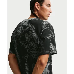 Areena Design <p><strong>Men's Nike England Football T-Shirt</strong> brings football-inspired style into match days, casual outfits, travel and gifting. Pair it with shorts, denim, cargos, track pants or a light overshirt for an easy supporter look.</p> Men's Nike England Football T-Shirt <p><strong>Men's Nike England Football T-Shirt</strong> brings football-inspired style into match days, casual outfits, travel and gifting. Pair it with shorts, denim, cargos, track pants or a light overshirt for an easy supporter look.</p>