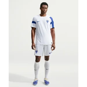 Areena Design <p><strong>Men's Nike Finland 2026 Match Home Authentic Jersey</strong> brings football-inspired style into match days, casual outfits, travel and gifting. Pair it with shorts, denim, cargos, track pants or a light overshirt for an easy supporter look.</p> Men's Nike Finland 2026 Match Home Authentic Jersey <p><strong>Men's Nike Finland 2026 Match Home Authentic Jersey</strong> brings football-inspired style into match days, casual outfits, travel and gifting. Pair it with shorts, denim, cargos, track pants or a light overshirt for an easy supporter look.</p>