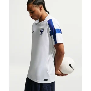 Areena Design <p><strong>Men's Nike Finland 2026 Stadium Home Jersey</strong> brings football-inspired style into match days, casual outfits, travel and gifting. Pair it with shorts, denim, cargos, track pants or a light overshirt for an easy supporter look.</p> Men's Nike Finland 2026 Stadium Home Jersey <p><strong>Men's Nike Finland 2026 Stadium Home Jersey</strong> brings football-inspired style into match days, casual outfits, travel and gifting. Pair it with shorts, denim, cargos, track pants or a light overshirt for an easy supporter look.</p>