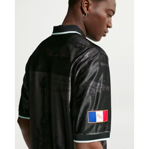 Areena Design <p><strong>Men's Nike FFF Energy Short-Sleeve Top</strong> brings football-inspired style into match days, casual outfits, travel and gifting. Pair it with jeans, shorts, cargos, joggers or sneakers for an easy supporter look.</p> Men's Nike FFF Energy Short-Sleeve Top <p><strong>Men's Nike FFF Energy Short-Sleeve Top</strong> brings football-inspired style into match days, casual outfits, travel and gifting. Pair it with jeans, shorts, cargos, joggers or sneakers for an easy supporter look.</p>