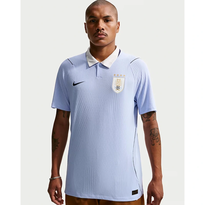 Men's Nike Uruguay 2026 Match Home Authentic Jersey 3 Men's Nike Uruguay 2026 Match Home Authentic Jersey <p><strong>Men's Nike Uruguay 2026 Match Home Authentic Jersey</strong> brings football-inspired style into match days, casual outfits, travel and gifting. Pair it with shorts, denim, cargos, track pants or a light overshirt for an easy supporter look.</p>