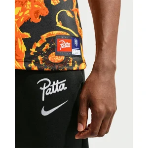 Areena Design <p>Netherlands x Patta Academy Pro Top adds an easy everyday top to your wardrobe with clean, versatile styling. It is ideal for casual outfits, training-inspired looks, layered streetwear, and warm-weather styling.</p> Netherlands x Patta Academy Pro Top <p>Netherlands x Patta Academy Pro Top adds an easy everyday top to your wardrobe with clean, versatile styling. It is ideal for casual outfits, training-inspired looks, layered streetwear, and warm-weather styling.</p>