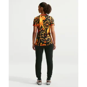 Areena Design <p>Netherlands x Patta Short-Sleeve Football Top adds an easy everyday top to your wardrobe with clean, versatile styling. It is ideal for casual outfits, training-inspired looks, layered streetwear, and warm-weather styling.</p> Netherlands x Patta Short-Sleeve Football Top <p>Netherlands x Patta Short-Sleeve Football Top adds an easy everyday top to your wardrobe with clean, versatile styling. It is ideal for casual outfits, training-inspired looks, layered streetwear, and warm-weather styling.</p>