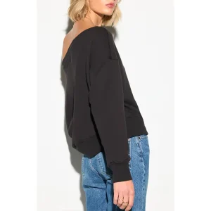 Areena Design <p>Off Shoulder Sweatshirt brings a clean casual look with easy everyday styling, comfortable layering, and versatile outfit appeal for streetwear, travel, gifting, or relaxed wear.</p> Off Shoulder Sweatshirt <p>Off Shoulder Sweatshirt brings a clean casual look with easy everyday styling, comfortable layering, and versatile outfit appeal for streetwear, travel, gifting, or relaxed wear.</p>