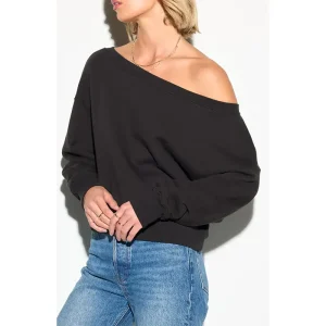Areena Design <p>Off Shoulder Sweatshirt brings a clean casual look with easy everyday styling, comfortable layering, and versatile outfit appeal for streetwear, travel, gifting, or relaxed wear.</p> Off Shoulder Sweatshirt <p>Off Shoulder Sweatshirt brings a clean casual look with easy everyday styling, comfortable layering, and versatile outfit appeal for streetwear, travel, gifting, or relaxed wear.</p>