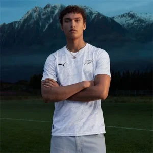 Areena Design <p><strong>Puma FIFA 26 New Zealand Away Jersey</strong> brings football-inspired style into match days, casual outfits, travel and gifting. Pair it with shorts, denim, cargos, track pants or a light overshirt for an easy supporter look.</p> Puma FIFA 26 New Zealand Away Jersey <p><strong>Puma FIFA 26 New Zealand Away Jersey</strong> brings football-inspired style into match days, casual outfits, travel and gifting. Pair it with shorts, denim, cargos, track pants or a light overshirt for an easy supporter look.</p>