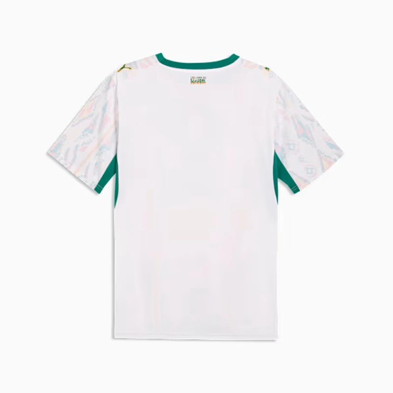 Puma FIFA 26 Senegal Away Jersey Puma FIFA 26 Senegal Away Jersey <p><strong>Puma FIFA 26 Senegal Away Jersey</strong> brings football-inspired style into match days, casual outfits, travel and gifting. Pair it with shorts, denim, cargos, track pants or a light overshirt for an easy supporter look.</p>