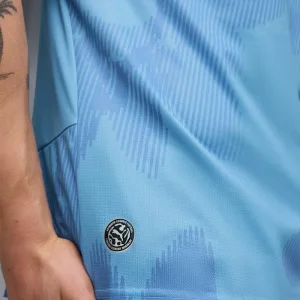 Areena Design <p><strong>Puma x Austria x Salehe Bembury Goalkeeper Jersey</strong> brings football-inspired style into match days, casual outfits, travel and gifting. Pair it with shorts, denim, cargos, track pants or a light overshirt for an easy supporter look.</p> Puma x Austria x Salehe Bembury Goalkeeper Jersey <p><strong>Puma x Austria x Salehe Bembury Goalkeeper Jersey</strong> brings football-inspired style into match days, casual outfits, travel and gifting. Pair it with shorts, denim, cargos, track pants or a light overshirt for an easy supporter look.</p>