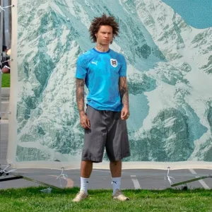 Areena Design <p><strong>Puma x Austria x Salehe Bembury Goalkeeper Jersey</strong> brings football-inspired style into match days, casual outfits, travel and gifting. Pair it with shorts, denim, cargos, track pants or a light overshirt for an easy supporter look.</p> Puma x Austria x Salehe Bembury Goalkeeper Jersey <p><strong>Puma x Austria x Salehe Bembury Goalkeeper Jersey</strong> brings football-inspired style into match days, casual outfits, travel and gifting. Pair it with shorts, denim, cargos, track pants or a light overshirt for an easy supporter look.</p>