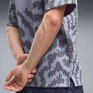 Areena Design <p><strong>Puma x Portugal x Salehe Bembury KING Polo</strong> brings football-inspired style into match days, casual outfits, travel and gifting. Pair it with denim, cargos, joggers or clean sneakers for an easy supporter look.</p> Puma x Portugal x Salehe Bembury KING Polo <p><strong>Puma x Portugal x Salehe Bembury KING Polo</strong> brings football-inspired style into match days, casual outfits, travel and gifting. Pair it with denim, cargos, joggers or clean sneakers for an easy supporter look.</p>