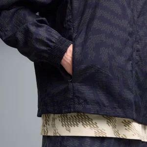 Areena Design <p><strong>Puma x Portugal x Salehe Bembury KING Track Jacket</strong> brings football-inspired style into match days, casual outfits, travel and gifting. Pair it with denim, cargos, joggers, track pants or clean sneakers for an easy supporter look.</p> Puma x Portugal x Salehe Bembury KING Track Jacket <p><strong>Puma x Portugal x Salehe Bembury KING Track Jacket</strong> brings football-inspired style into match days, casual outfits, travel and gifting. Pair it with denim, cargos, joggers, track pants or clean sneakers for an easy supporter look.</p>