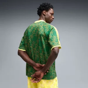 Areena Design <p><strong>Puma x Senegal x Salehe Bembury Goalkeeper Jersey</strong> brings football-inspired style into match days, casual outfits, travel and gifting. Pair it with shorts, denim, cargos, track pants or a light overshirt for an easy supporter look.</p> Puma x Senegal x Salehe Bembury Goalkeeper Jersey <p><strong>Puma x Senegal x Salehe Bembury Goalkeeper Jersey</strong> brings football-inspired style into match days, casual outfits, travel and gifting. Pair it with shorts, denim, cargos, track pants or a light overshirt for an easy supporter look.</p>