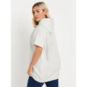 Areena Design <p>Short Sleeve Sweatshirt Women's brings a clean casual look with easy everyday styling, comfortable layering, and versatile outfit appeal for streetwear, travel, gifting, or relaxed wear.</p> Short Sleeve Sweatshirt Womens <p>Short Sleeve Sweatshirt Women's brings a clean casual look with easy everyday styling, comfortable layering, and versatile outfit appeal for streetwear, travel, gifting, or relaxed wear.</p>