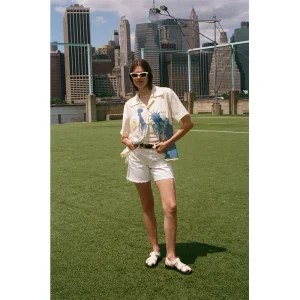 Areena Design <p><strong>Tombolo FIFA World Cup 2026 Lady Liberty Button-up Shirt</strong> brings football-inspired style into match days, casual outfits, travel and gifting. Pair it with shorts, denim, cargos, track pants or a light overshirt for an easy supporter look.</p> Tombolo FIFA World Cup 2026 Lady Liberty Button-up Shirt <p><strong>Tombolo FIFA World Cup 2026 Lady Liberty Button-up Shirt</strong> brings football-inspired style into match days, casual outfits, travel and gifting. Pair it with shorts, denim, cargos, track pants or a light overshirt for an easy supporter look.</p>