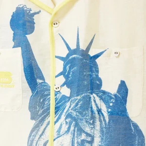 Areena Design <p><strong>Tombolo FIFA World Cup 2026 Lady Liberty Button-up Shirt</strong> brings football-inspired style into match days, casual outfits, travel and gifting. Pair it with shorts, denim, cargos, track pants or a light overshirt for an easy supporter look.</p> Tombolo FIFA World Cup 2026 Lady Liberty Button-up Shirt <p><strong>Tombolo FIFA World Cup 2026 Lady Liberty Button-up Shirt</strong> brings football-inspired style into match days, casual outfits, travel and gifting. Pair it with shorts, denim, cargos, track pants or a light overshirt for an easy supporter look.</p>