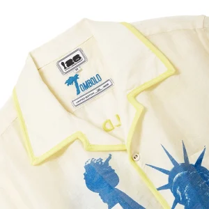 Areena Design <p><strong>Tombolo FIFA World Cup 2026 Lady Liberty Button-up Shirt</strong> brings football-inspired style into match days, casual outfits, travel and gifting. Pair it with shorts, denim, cargos, track pants or a light overshirt for an easy supporter look.</p> Tombolo FIFA World Cup 2026 Lady Liberty Button-up Shirt <p><strong>Tombolo FIFA World Cup 2026 Lady Liberty Button-up Shirt</strong> brings football-inspired style into match days, casual outfits, travel and gifting. Pair it with shorts, denim, cargos, track pants or a light overshirt for an easy supporter look.</p>