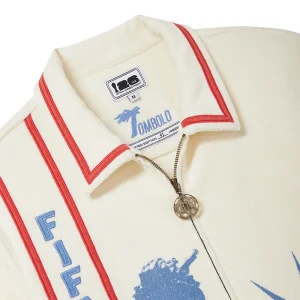 Areena Design <p><strong>Tombolo FIFA World Cup 2026 Liberty Cabana (Captain's Armband) Zipper Shirt</strong> brings football-inspired style into match days, casual outfits, travel and gifting. Pair it with shorts, denim, cargos, track pants or a light overshirt for an easy supporter look.</p> Tombolo FIFA World Cup 2026 Liberty Cabana (Captain's Armband) Zipper Shirt <p><strong>Tombolo FIFA World Cup 2026 Liberty Cabana (Captain's Armband) Zipper Shirt</strong> brings football-inspired style into match days, casual outfits, travel and gifting. Pair it with shorts, denim, cargos, track pants or a light overshirt for an easy supporter look.</p>