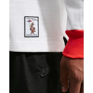 Areena Design <p>USA x VAA Long-Sleeve Rugby Top adds an easy everyday top to your wardrobe with clean, versatile styling. It is ideal for casual outfits, training-inspired looks, layered streetwear, and warm-weather styling.</p> USA x VAA Long-Sleeve Rugby Top <p>USA x VAA Long-Sleeve Rugby Top adds an easy everyday top to your wardrobe with clean, versatile styling. It is ideal for casual outfits, training-inspired looks, layered streetwear, and warm-weather styling.</p>