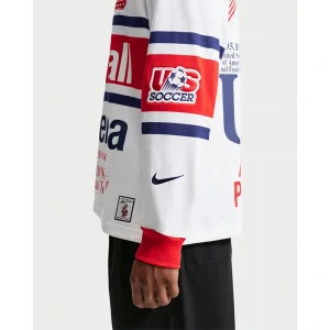 Areena Design <p>USA x VAA Long-Sleeve Rugby Top adds an easy everyday top to your wardrobe with clean, versatile styling. It is ideal for casual outfits, training-inspired looks, layered streetwear, and warm-weather styling.</p> USA x VAA Long-Sleeve Rugby Top <p>USA x VAA Long-Sleeve Rugby Top adds an easy everyday top to your wardrobe with clean, versatile styling. It is ideal for casual outfits, training-inspired looks, layered streetwear, and warm-weather styling.</p>