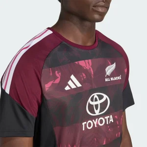 Areena Design <p><strong>Adidas All Blacks Performance Tee for South Africa Tour</strong> delivers a casual statement t-shirt look for streetwear outfits, relaxed days, travel, and everyday wear. Its distinctive design offers easy outfit pairing, versatile styling, and standout graphic appeal, making it a strong choice for personal wardrobes, collections, or gifting.</p> Adidas All Blacks Performance Tee for South Africa Tour <p><strong>Adidas All Blacks Performance Tee for South Africa Tour</strong> delivers a casual statement t-shirt look for streetwear outfits, relaxed days, travel, and everyday wear. Its distinctive design offers easy outfit pairing, versatile styling, and standout graphic appeal, making it a strong choice for personal wardrobes, collections, or gifting.</p>