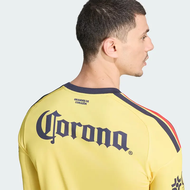 Adidas Club America 26-27 Home Jersey Long Sleeve Adidas Club America 26/27 Home Jersey Long Sleeve <p><strong>Adidas Club America 26/27 Home Jersey Long Sleeve</strong> delivers a sport-inspired jersey look for game-day outfits, fan styling, casual wear, and sports-themed events. Its distinctive design offers team-inspired appeal, easy casual pairing, and energetic visual identity, making it a strong choice for personal wardrobes, collections, or gifting.</p>