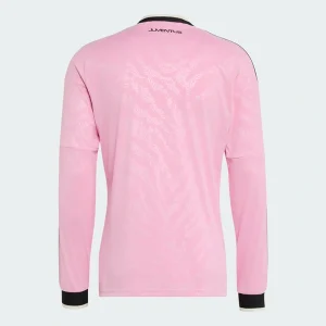 Areena Design <p><strong>Adidas Juventus 26/27 Away Jersey Long Sleeve</strong> delivers a sport-inspired jersey look for game-day outfits, fan styling, casual wear, and sports-themed events. Its distinctive design offers team-inspired appeal, easy casual pairing, and energetic visual identity, making it a strong choice for personal wardrobes, collections, or gifting.</p> Adidas Juventus 26/27 Away Jersey Long Sleeve <p><strong>Adidas Juventus 26/27 Away Jersey Long Sleeve</strong> delivers a sport-inspired jersey look for game-day outfits, fan styling, casual wear, and sports-themed events. Its distinctive design offers team-inspired appeal, easy casual pairing, and energetic visual identity, making it a strong choice for personal wardrobes, collections, or gifting.</p>