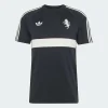 Areena Design <p><strong>Adidas Juventus 26/27 Away Jersey</strong> delivers a sport-inspired jersey look for game-day outfits, fan styling, casual wear, and sports-themed events. Its distinctive design offers team-inspired appeal, easy casual pairing, and energetic visual identity, making it a strong choice for personal wardrobes, collections, or gifting.</p> Adidas Juventus Turin OG T-Shirt <p><strong>Adidas Juventus 26/27 Away Jersey</strong> delivers a sport-inspired jersey look for game-day outfits, fan styling, casual wear, and sports-themed events. Its distinctive design offers team-inspired appeal, easy casual pairing, and energetic visual identity, making it a strong choice for personal wardrobes, collections, or gifting.</p>