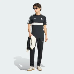 Areena Design <p><strong>Adidas Juventus Turin OG T-Shirt</strong> delivers a versatile shirt look for casual outfits, smart-casual looks, travel, and everyday styling. Its distinctive design offers easy outfit coordination, flexible wear, and distinctive visual appeal, making it a strong choice for personal wardrobes, collections, or gifting.</p> Adidas Juventus Turin OG T-Shirt <p><strong>Adidas Juventus Turin OG T-Shirt</strong> delivers a versatile shirt look for casual outfits, smart-casual looks, travel, and everyday styling. Its distinctive design offers easy outfit coordination, flexible wear, and distinctive visual appeal, making it a strong choice for personal wardrobes, collections, or gifting.</p>