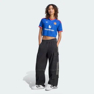 Areena Design <p><strong>Adidas Manchester United 26/27 Away Jersey Crop</strong> delivers a sport-inspired jersey look for game-day outfits, fan styling, casual wear, and sports-themed events. Its distinctive design offers team-inspired appeal, easy casual pairing, and energetic visual identity, making it a strong choice for personal wardrobes, collections, or gifting.</p> Adidas Manchester United 26/27 Away Jersey Crop <p><strong>Adidas Manchester United 26/27 Away Jersey Crop</strong> delivers a sport-inspired jersey look for game-day outfits, fan styling, casual wear, and sports-themed events. Its distinctive design offers team-inspired appeal, easy casual pairing, and energetic visual identity, making it a strong choice for personal wardrobes, collections, or gifting.</p>