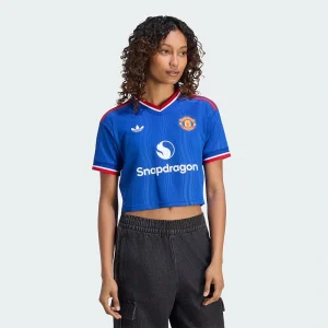 Areena Design <p><strong>Adidas Manchester United 26/27 Away Jersey Crop</strong> delivers a sport-inspired jersey look for game-day outfits, fan styling, casual wear, and sports-themed events. Its distinctive design offers team-inspired appeal, easy casual pairing, and energetic visual identity, making it a strong choice for personal wardrobes, collections, or gifting.</p> Adidas Manchester United 26/27 Away Jersey Crop <p><strong>Adidas Manchester United 26/27 Away Jersey Crop</strong> delivers a sport-inspired jersey look for game-day outfits, fan styling, casual wear, and sports-themed events. Its distinctive design offers team-inspired appeal, easy casual pairing, and energetic visual identity, making it a strong choice for personal wardrobes, collections, or gifting.</p>