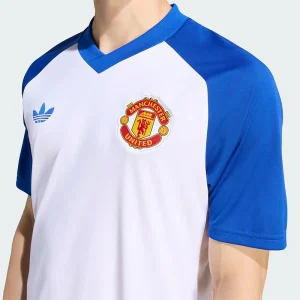 Areena Design <p><strong>Adidas Manchester United 26/27 Pre Match Jersey</strong> delivers a sport-inspired jersey look for game-day outfits, fan styling, casual wear, and sports-themed events. Its distinctive design offers team-inspired appeal, easy casual pairing, and energetic visual identity, making it a strong choice for personal wardrobes, collections, or gifting.</p> Adidas Manchester United 26/27 Pre Match Jersey <p><strong>Adidas Manchester United 26/27 Pre Match Jersey</strong> delivers a sport-inspired jersey look for game-day outfits, fan styling, casual wear, and sports-themed events. Its distinctive design offers team-inspired appeal, easy casual pairing, and energetic visual identity, making it a strong choice for personal wardrobes, collections, or gifting.</p>