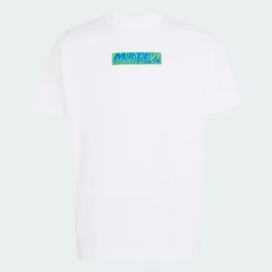 Areena Design <p><strong>Adidas Mercedes - AMG Petronas Formula 1 Team Lights On Tee</strong> delivers a casual statement t-shirt look for streetwear outfits, relaxed days, travel, and everyday wear. Its distinctive design offers easy outfit pairing, versatile styling, and standout graphic appeal, making it a strong choice for personal wardrobes, collections, or gifting.</p> Adidas Mercedes - AMG Petronas Formula 1 Team Lights On Tee <p><strong>Adidas Mercedes - AMG Petronas Formula 1 Team Lights On Tee</strong> delivers a casual statement t-shirt look for streetwear outfits, relaxed days, travel, and everyday wear. Its distinctive design offers easy outfit pairing, versatile styling, and standout graphic appeal, making it a strong choice for personal wardrobes, collections, or gifting.</p>