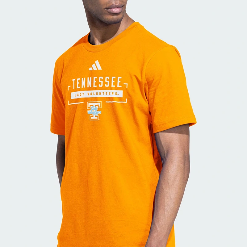 Adidas Tennessee Volunteers NCAA Short Sleeve Fresh T-Shirt Adidas Tennessee Volunteers NCAA Short Sleeve Fresh T-Shirt <p><strong>Adidas Tennessee Volunteers NCAA Short Sleeve Fresh T-Shirt</strong> delivers a versatile shirt look for casual outfits, smart-casual looks, travel, and everyday styling. Its distinctive design offers easy outfit coordination, flexible wear, and distinctive visual appeal, making it a strong choice for personal wardrobes, collections, or gifting.</p>