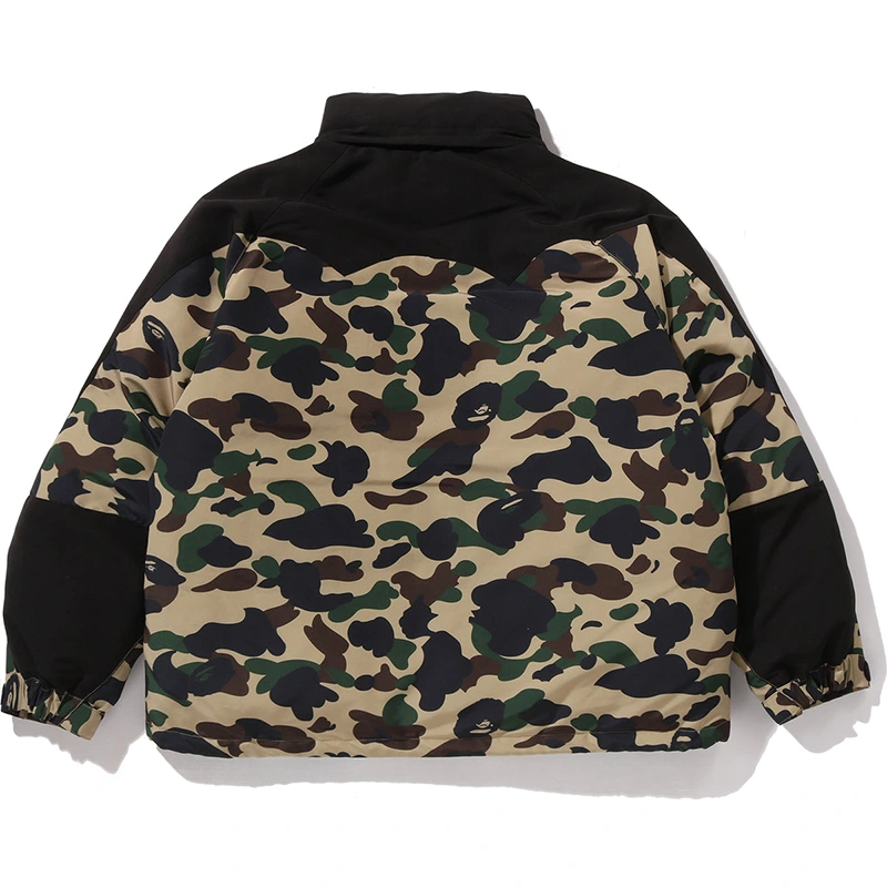 BAPE 1st Camo Snowboard Down Jacket 3 BAPE 1st Camo Snowboard Down Jacket <p><strong>BAPE 1st Camo Snowboard Down Jacket</strong> delivers a statement jacket look for casual outfits, travel, events, and seasonal layering. Its distinctive design offers easy layering, versatile outfit pairing, and strong visual appeal, making it a strong choice for personal wardrobes, collections, or gifting.</p>