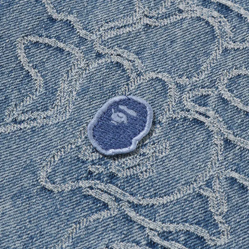 BAPE One Point Line Camo Jacquard Denim Shirt BAPE One Point Line Camo Jacquard Denim Shirt <p><strong>BAPE One Point Line Camo Jacquard Denim Shirt</strong> delivers a versatile shirt look for casual outfits, smart-casual looks, travel, and everyday styling. Its distinctive design offers easy outfit coordination, flexible wear, and distinctive visual appeal, making it a strong choice for personal wardrobes, collections, or gifting.</p>