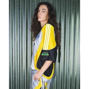 Areena Design <p><strong>Brain Dead x Adidas Short Sleeve Jersey</strong> delivers a sport-inspired jersey look for game-day outfits, fan styling, casual wear, and sports-themed events. Its distinctive design offers team-inspired appeal, easy casual pairing, and energetic visual identity, making it a strong choice for personal wardrobes, collections, or gifting.</p> Brain Dead x Adidas Short Sleeve Jersey <p><strong>Brain Dead x Adidas Short Sleeve Jersey</strong> delivers a sport-inspired jersey look for game-day outfits, fan styling, casual wear, and sports-themed events. Its distinctive design offers team-inspired appeal, easy casual pairing, and energetic visual identity, making it a strong choice for personal wardrobes, collections, or gifting.</p>