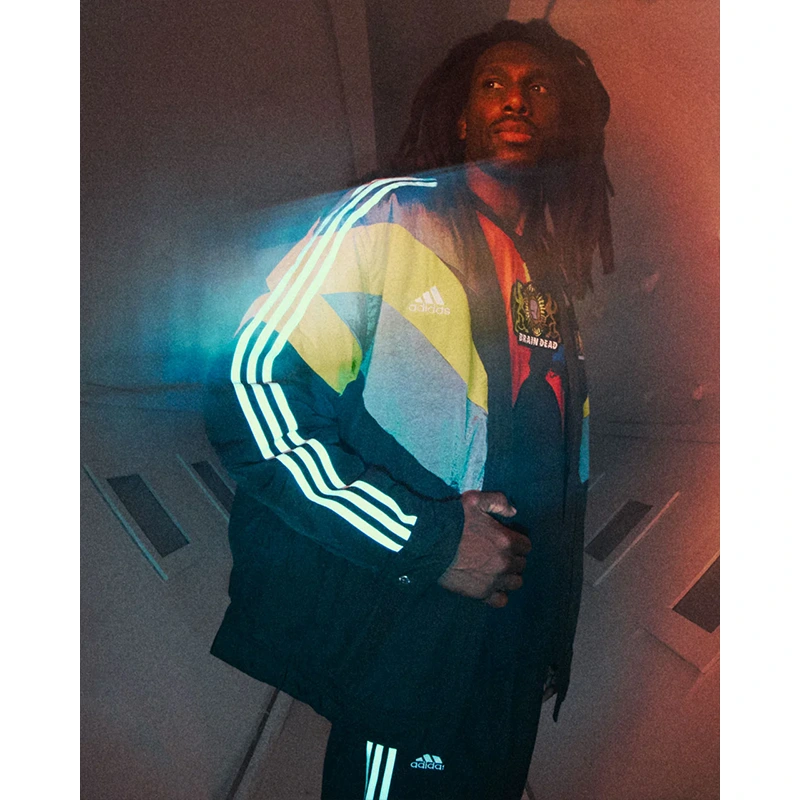 Brain Dead x adidas Noragi Track Jacket Brain Dead x Adidas Noragi Track Jacket <p><strong>Brain Dead x Adidas Noragi Track Jacket</strong> delivers a sport-inspired track jacket look for athleisure outfits, travel, casual styling, and active everyday looks. Its distinctive design offers easy layering, sporty visual appeal, and versatile outfit pairing, making it a strong choice for personal wardrobes, collections, or gifting.</p>