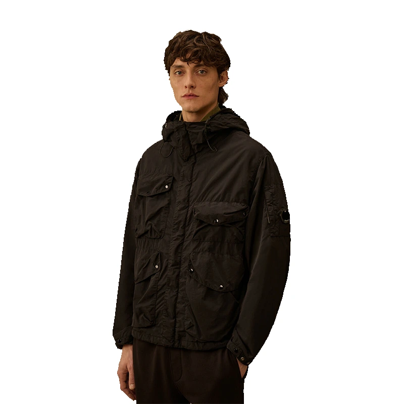 C.P. Company Flatt Nylon Goggle Jacket 5 C.P. Company Flatt Nylon Goggle Jacket <div class="product-short-description"><p>The C.P. Company Flatt Nylon Goggle Jacket delivers a modern jacket look inspired by C.P. Company utility design and signature goggle detailing. It stands out with signature goggle-inspired utility styling. Ideal for adding recognizable sportswear and streetwear character to your rotation.</p></div>