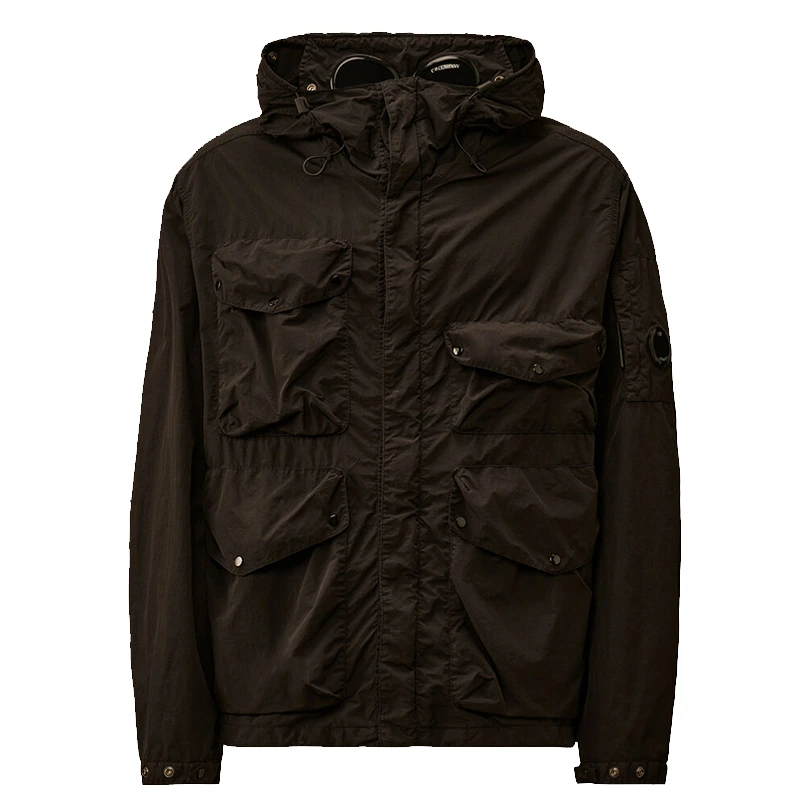 C.P. Company Flatt Nylon Goggle Jacket 6 C.P. Company Flatt Nylon Goggle Jacket <div class="product-short-description"><p>The C.P. Company Flatt Nylon Goggle Jacket delivers a modern jacket look inspired by C.P. Company utility design and signature goggle detailing. It stands out with signature goggle-inspired utility styling. Ideal for adding recognizable sportswear and streetwear character to your rotation.</p></div>