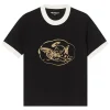 Areena Design <p><strong>Sacai x Carhartt WIP Duck Shirt</strong> delivers a versatile shirt look for casual outfits, smart-casual looks, travel, and everyday styling. Its distinctive design offers easy outfit coordination, flexible wear, and distinctive visual appeal, making it a strong choice for personal wardrobes, collections, or gifting.</p> Carhartt WIP Reminiscing Ringer Tee <p><strong>Sacai x Carhartt WIP Duck Shirt</strong> delivers a versatile shirt look for casual outfits, smart-casual looks, travel, and everyday styling. Its distinctive design offers easy outfit coordination, flexible wear, and distinctive visual appeal, making it a strong choice for personal wardrobes, collections, or gifting.</p>