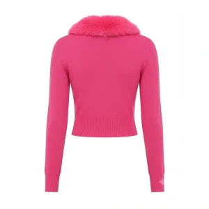 Areena Design <p><strong>Elle 2026 Lexi Minetree Pink Fur Collar Cardigan</strong> delivers a easy-layering cardigan look for casual outfits, workwear, travel, and transitional weather. Its distinctive design offers flexible layering, easy outfit coordination, and relaxed polished appeal, making it a strong choice for personal wardrobes, collections, or gifting.</p> Elle 2026 Lexi Minetree Pink Fur Collar Cardigan <p><strong>Elle 2026 Lexi Minetree Pink Fur Collar Cardigan</strong> delivers a easy-layering cardigan look for casual outfits, workwear, travel, and transitional weather. Its distinctive design offers flexible layering, easy outfit coordination, and relaxed polished appeal, making it a strong choice for personal wardrobes, collections, or gifting.</p>