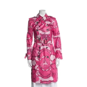 Areena Design <p><strong>Elle 2026 Lexi Minetree Pink Graphic Coat</strong> delivers a statement longline coat look for seasonal outfits, travel, events, and layered everyday styling. Its distinctive design offers extended coverage, strong silhouette, and versatile outerwear appeal, making it a strong choice for personal wardrobes, collections, or gifting.</p> Elle 2026 Lexi Minetree Pink Graphic Coat <p><strong>Elle 2026 Lexi Minetree Pink Graphic Coat</strong> delivers a statement longline coat look for seasonal outfits, travel, events, and layered everyday styling. Its distinctive design offers extended coverage, strong silhouette, and versatile outerwear appeal, making it a strong choice for personal wardrobes, collections, or gifting.</p>